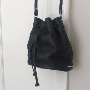 Elizabeth & James bucket purse